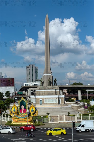Victory monument