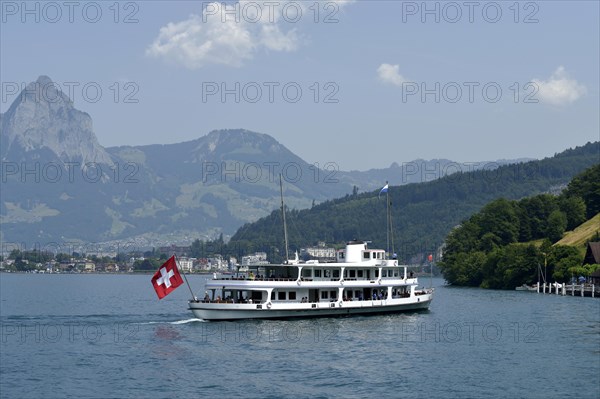 MS Schwyz approaching the landing stage at Treib