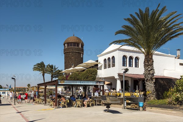 Sidewalk cafe at the port