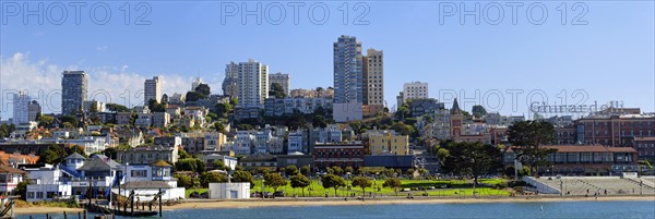 Skyline of San Francisco with the Marine Park