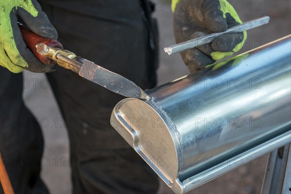 Soldering gutters