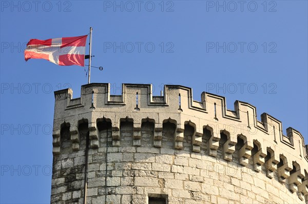 Defence tower