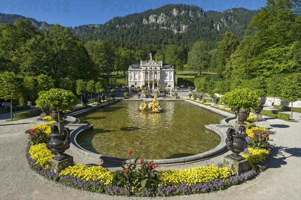 Water parterre with the Flora fountain