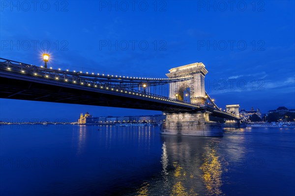 Chain Bridge at the blue hour