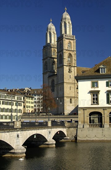 Munsterbrucke bridge over the Limmat and Grossmunster church