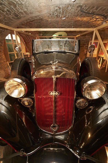 A vintage Horch 830 in the exhibition 'Zundende Ideen â€“ Marken aus Rheinland-Pfalz' or 'Brilliant ideas - Brands from Rheinland-Pfalz'