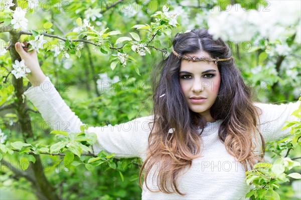 Young woman wearing a headband