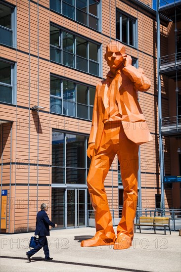 Statue at Palais des Congres de Lyon