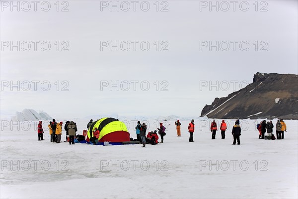 Emergency tent