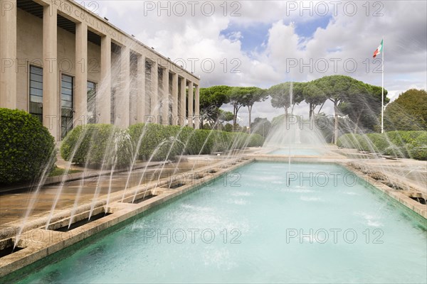 Palazzo Uffici with fountain