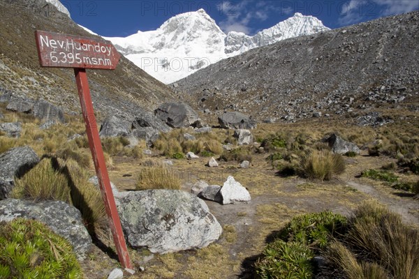 Signpost to Mt Nevado Huandoy