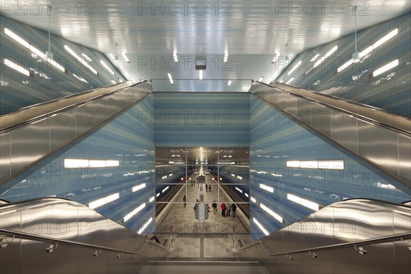 U-Bahn Uberseequartier subway station