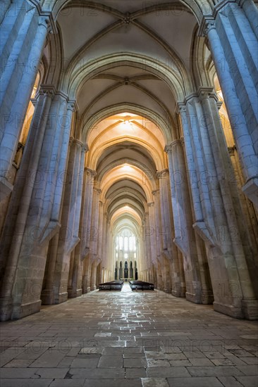 Central nave