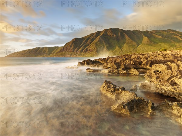 Coast at Ka'ena Point State Park