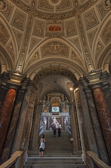 Entrance hall to the staircase