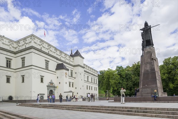Statue of Gediminas Pavirzis