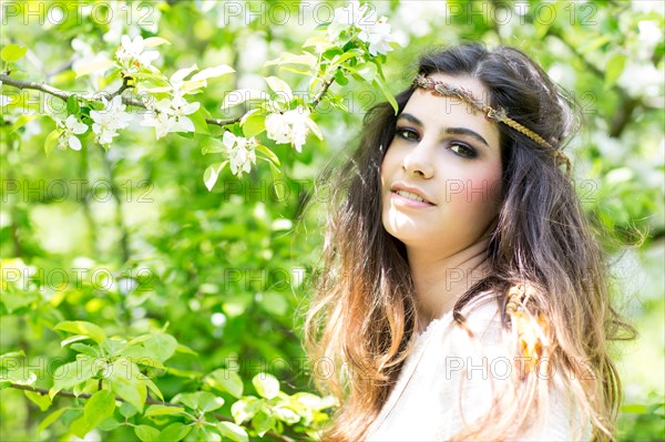 Young woman wearing a headband