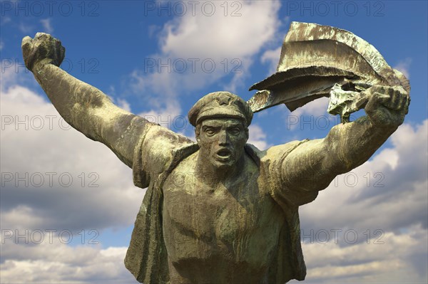 Republic of Councils Monument