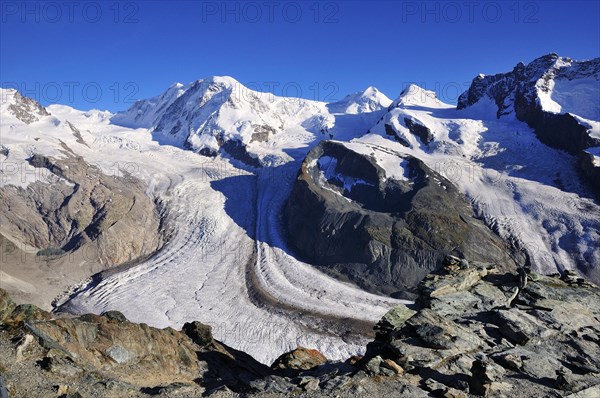 Schwarze Mountain between Zwillingsgletscher and Schwarzegletscher glaciers