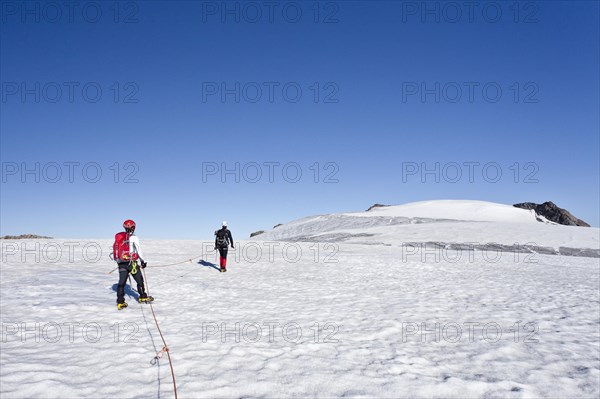Mountain climbers on Gepatsch Glacier