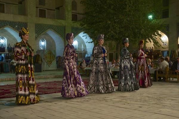 Evening event with local food and dancing
