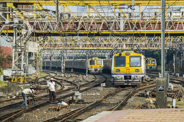 Trains arriving at Churchgate Railway Station