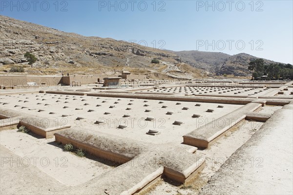 Palace of 100 Columns