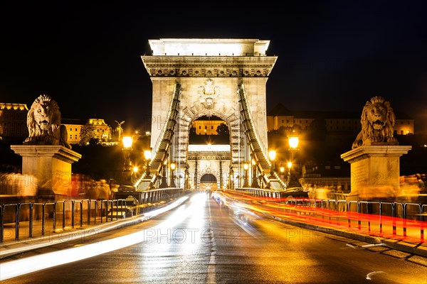 Chain Bridge at night