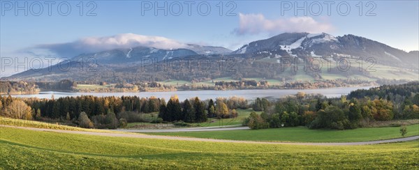 Lake Gruntensee in autumn