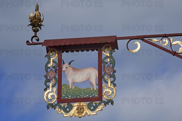 Inn sign of the former 'Zum Ochsen' restaurant