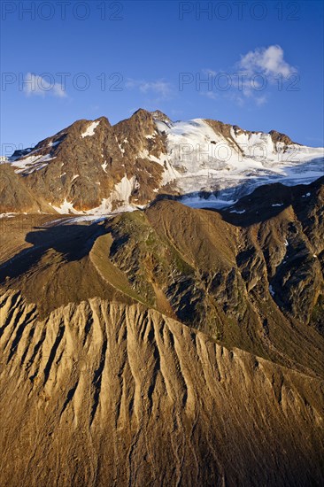View from Weisskugel Hut towards Weisskugel Mountain and Barenbartferner Glacier