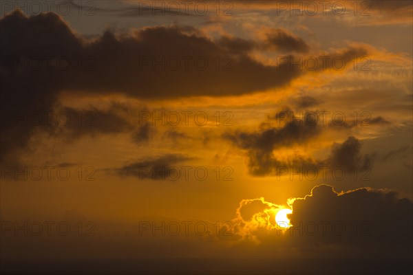 Dramatic light mood