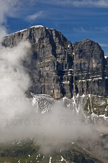 Clouds on Mt. Laeckistock