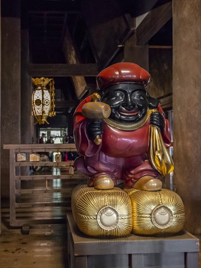 Statue at the entrance of the Kiyomizu-dera temple