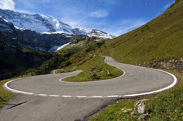 Hairpin curve