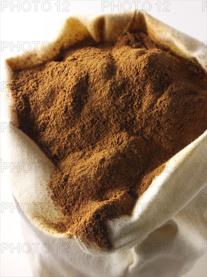 Ground cinnamon