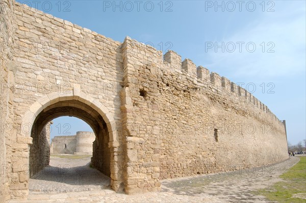Gate