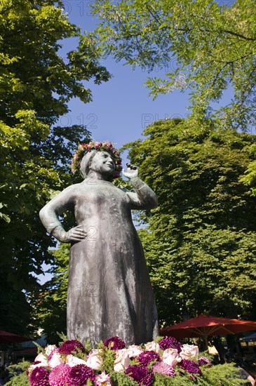 Liesl-Karlstadt Fountain