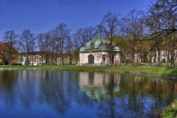Hubertusbrunnen spring at the east end of Nymphenburg Canal