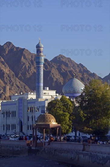 Rasool Azam Mosque in front of the rocky mountains that surround the city at back