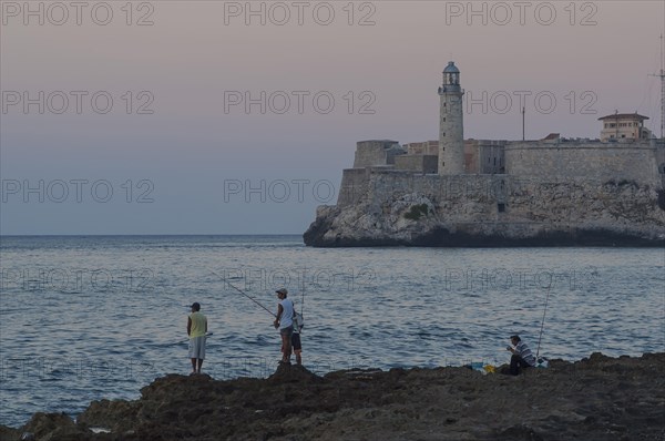Anglers on the Malecon