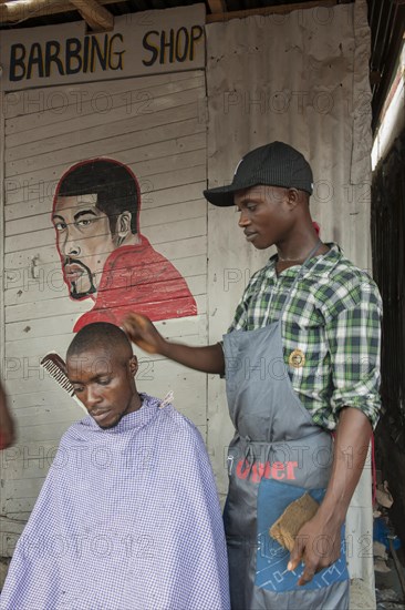 Hairdressing salon at a street market