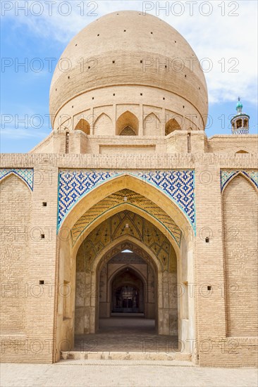 Agha Bozorg Mosque