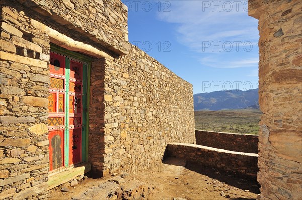 Natural stone walls