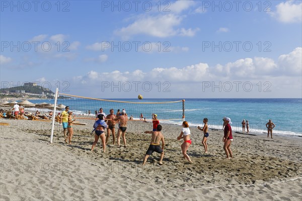 People playing volleyball on Keykobat beach