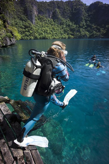 Scuba divers at Barracuda Lake