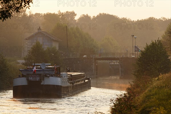 Early morning on the Canal des Vosges