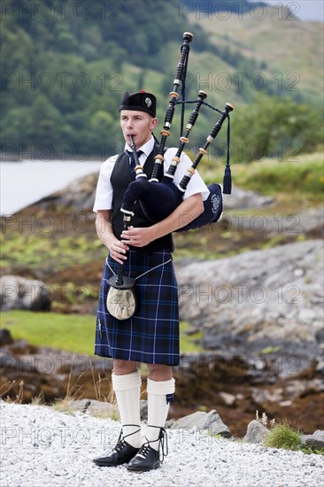 Bagpiper