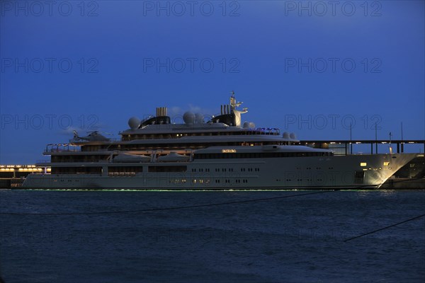Motoryacht 'Katara' in the harbour of Monaco in the evening
