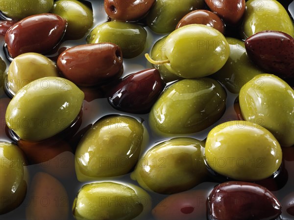 Mixed green and kalamata olives